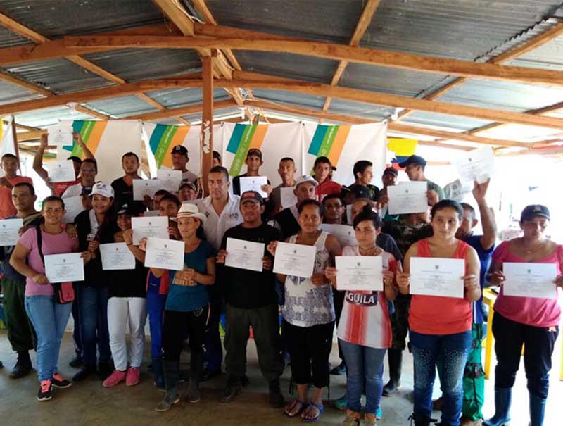 SENA certificó en formación para la paz a exmiembros de las Farc