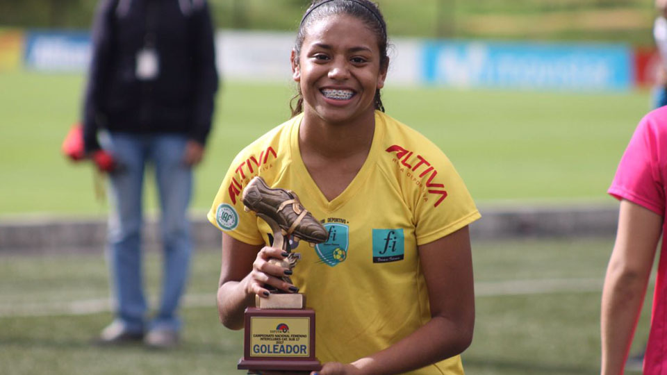 Maireth Pérez se coronó Campeona y goleadora del torneo nacional Prejuvenil