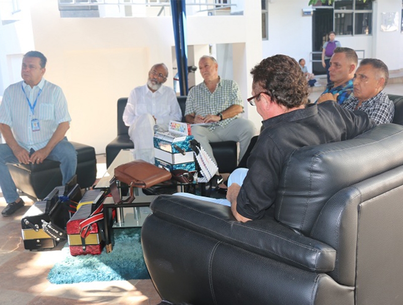 Expertos analizaron producción de acordeón en Valledupar