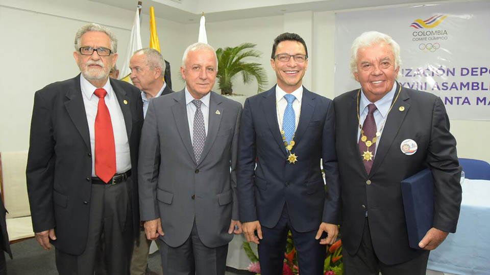 Carlos Caicedo recibió condecoración por parte de la Organización Deportiva Bolivariana