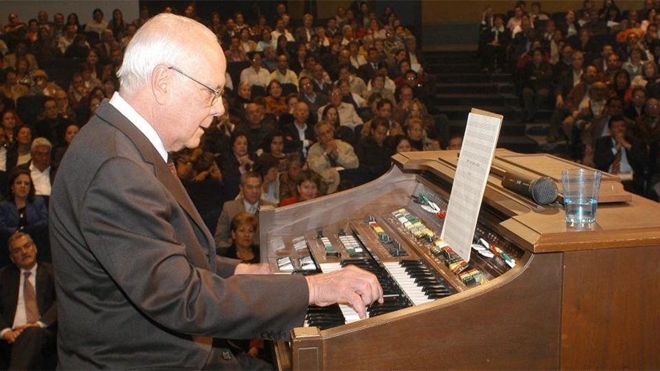 Falleció el Maestro Jaime Llano González