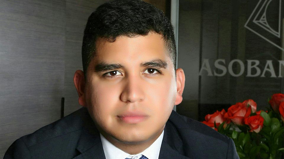 Un vallenato es el ministro de Vivienda del presidente Duque