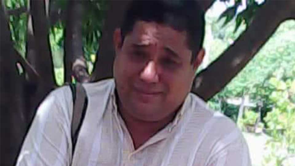 El profesor que aparentemente accedió sexualmente a su alumna