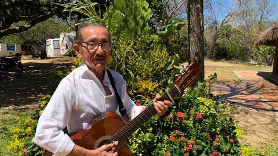 Hugues Martínez, el gran guitarrista del Vallenato